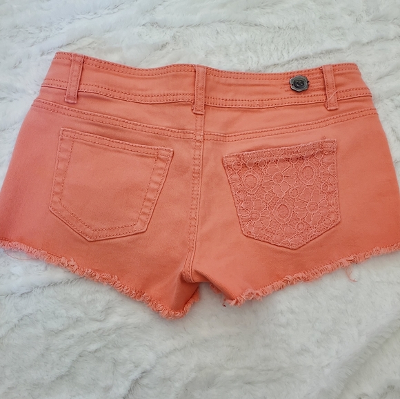 🌵1st KISS Peach colored Denim Shorts Sz. 9 - Picture 2 of 5